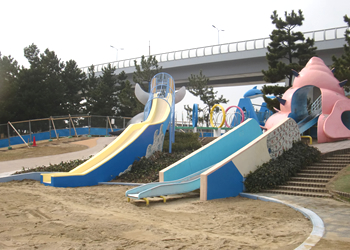 二色の浜公園中央遊戯場外遊具等改修工事
